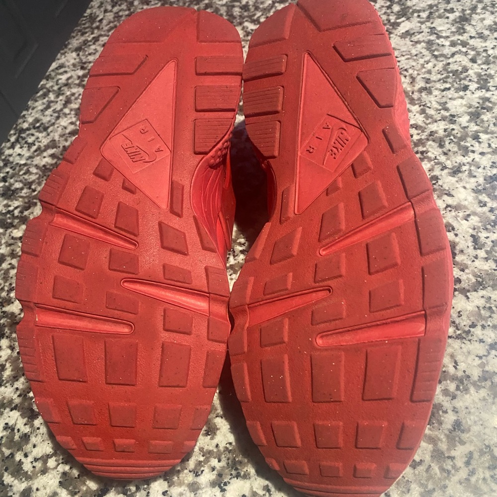 Nike Red Huarache Sneakers Bold Design - Picture 3 of 6